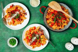 One-Pot Chorizo & Roast Pepper Conchiglie