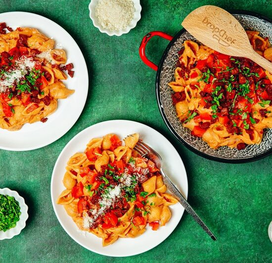 One-Pot Chorizo & Roast Pepper Conchiglie