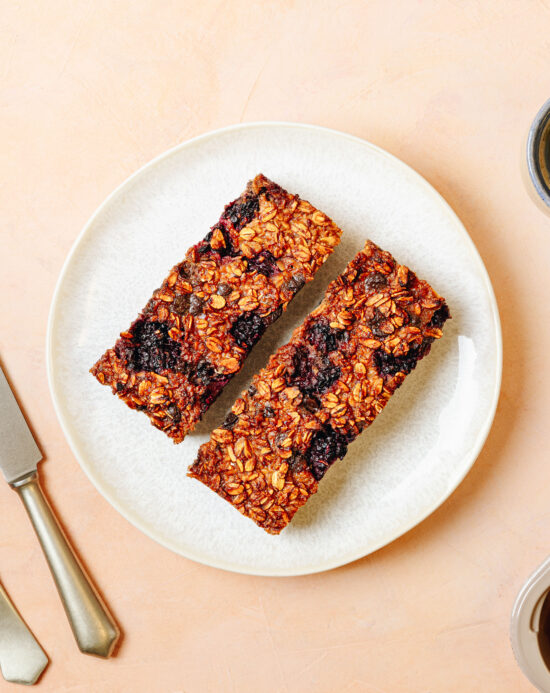 Blackberry Choc Chip Baked Oats