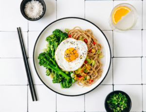 Egg and Broccoli Soba Noodles with Ginger & Chilli