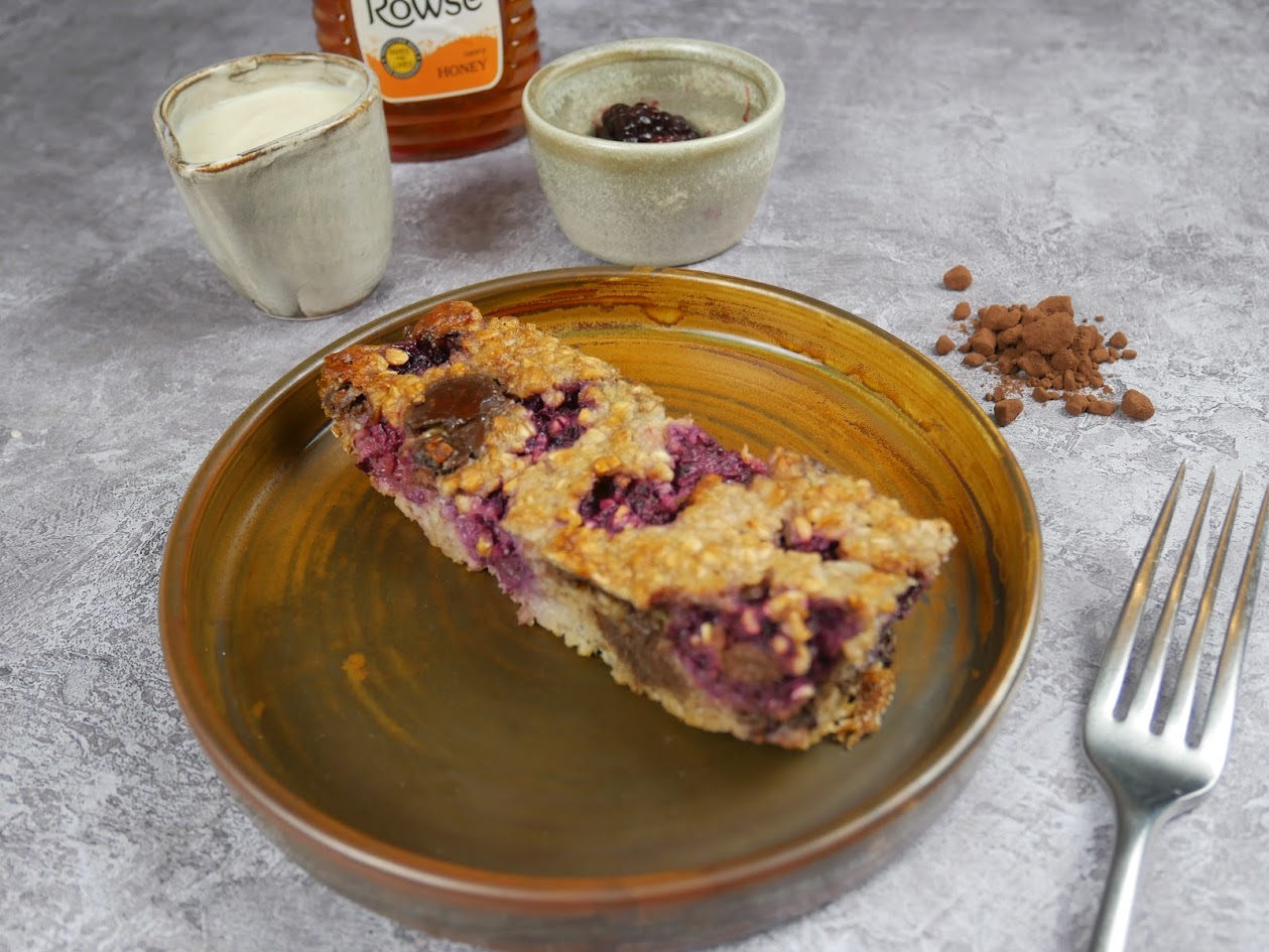 Blackberry Choc Chip Baked Oats