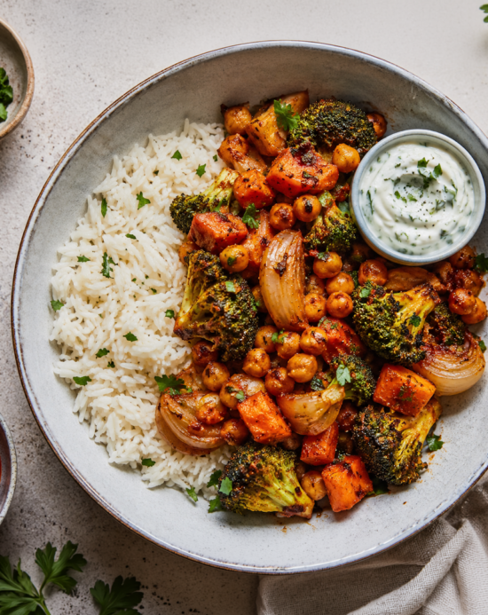 harissa chickpea veggie bowl